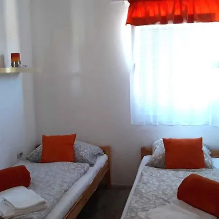 In - Nordtransdanubien 44085 Διαμέρισμα Bük